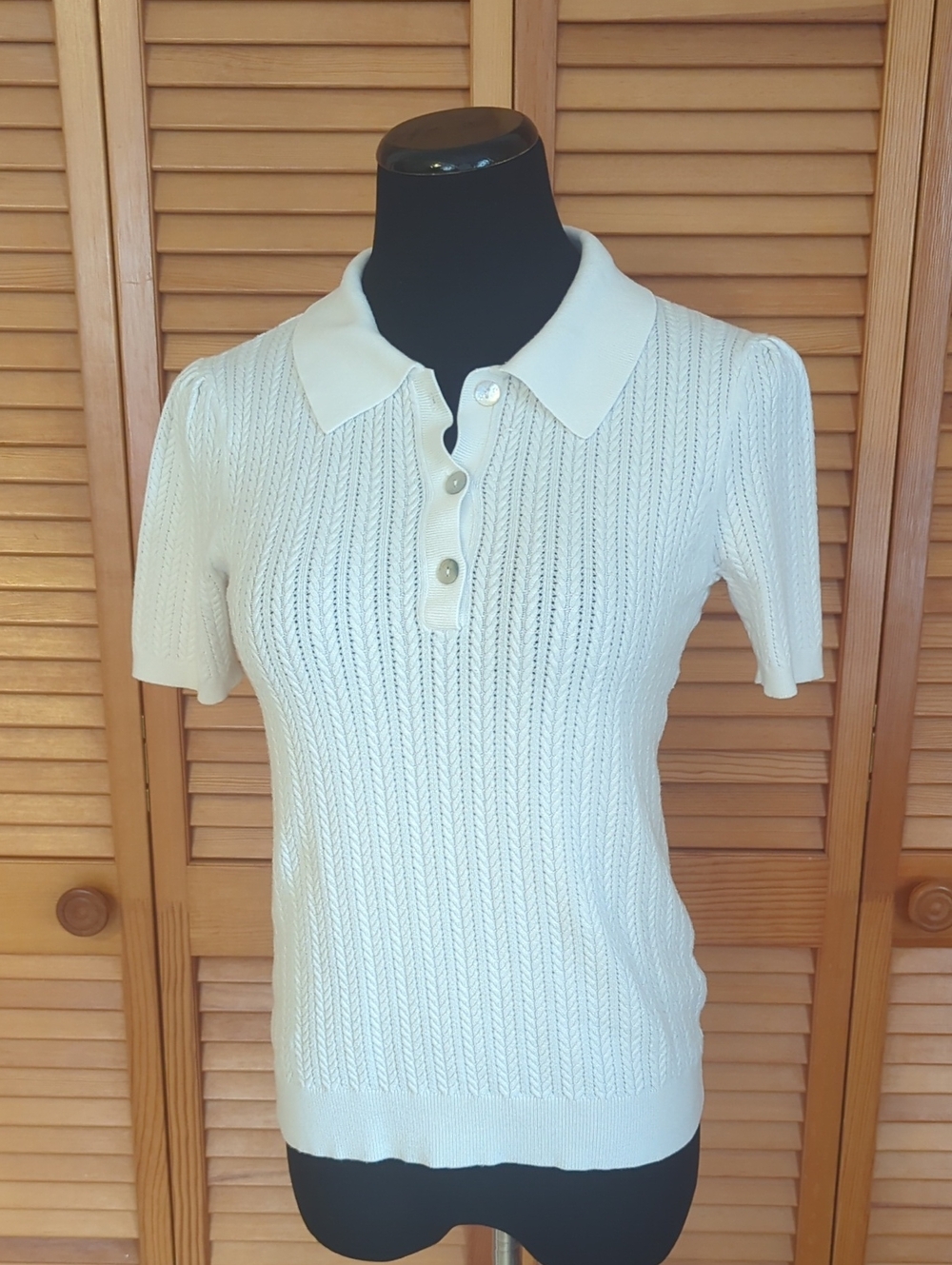 2/$20 Truth By Republic White Collared Short Sleeve Shirt Size Small